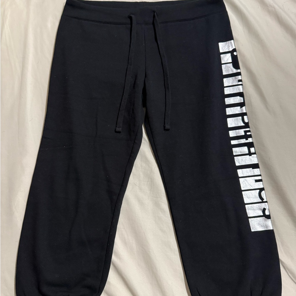 Fabletics cropped black sweatpants